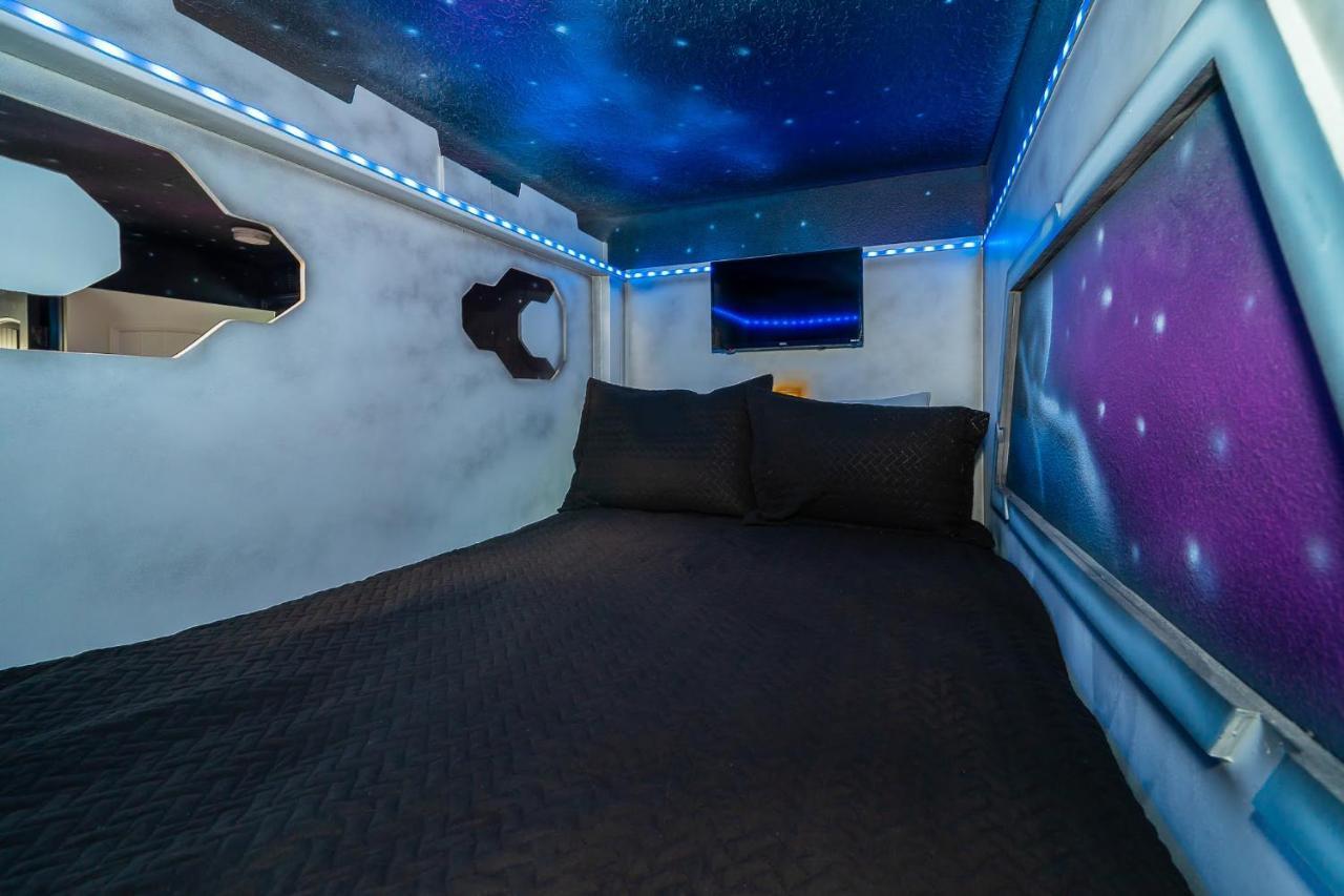 Epic Family Fun! Games & Theme Room, Pool - Encore Resort, Near Disney Орландо Экстерьер фото